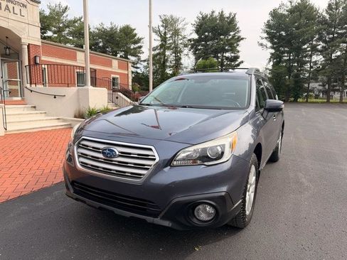 Used 2016 Subaru Outback 2.5i Premium AWD/4WD image 2