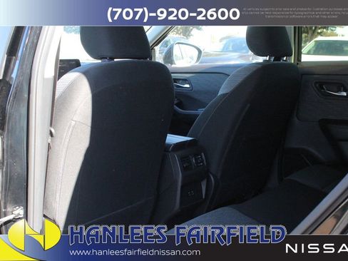 Used 2023 Nissan Rogue SV image 16