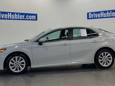 Used 2022 Toyota Camry LE w/ Carpet Mat Package (TMS) AWD/4WD image 5