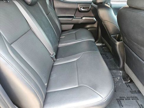 Used 2019 Toyota Tacoma Limited AWD/4WD image 23
