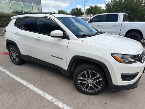Used 2018 Jeep Compass Latitude w/ Popular Equipment Group image 3