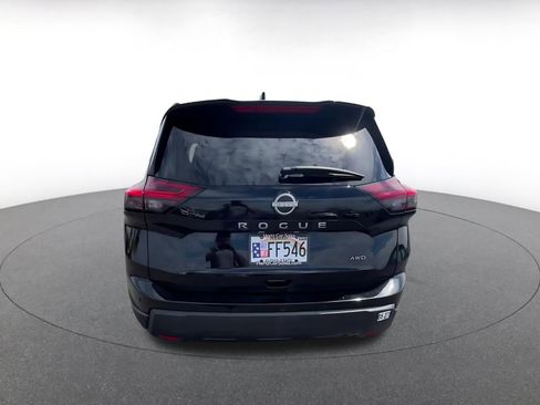 Used 2025 Nissan Rogue SV image 12