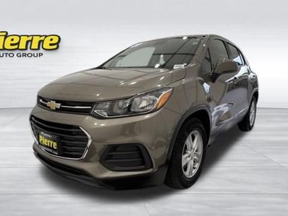 Used 2021 Chevrolet Trax LS w/ Tint and Cruise Package