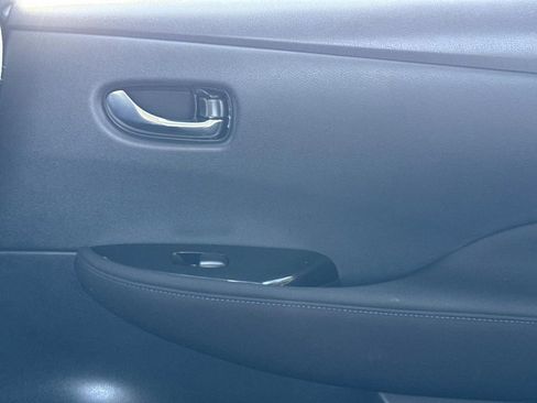 Certified 2025 Nissan Leaf SV Plus image 15