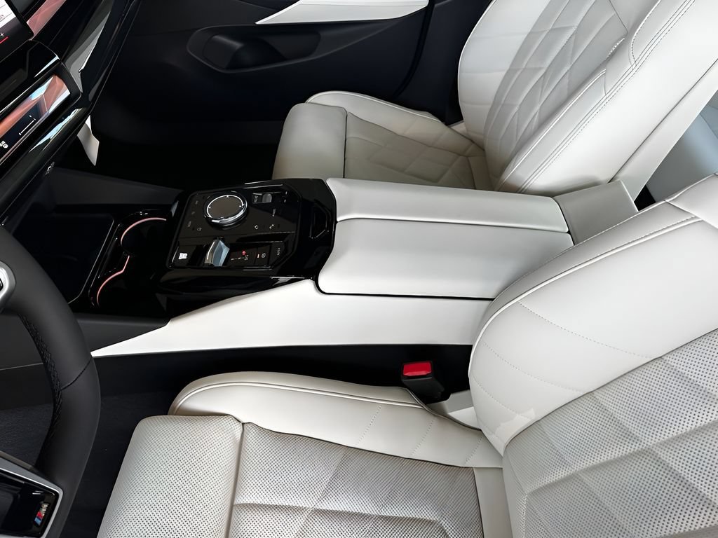 New 2027 BMW 530i xDrive w/ M Sport Package AWD/4WD image 21