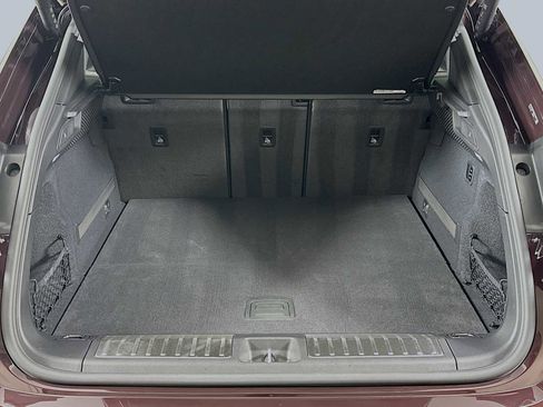 Used 2025 Porsche Macan Electric image 28