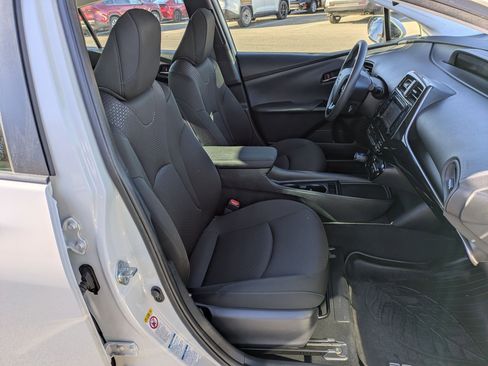 Used 2019 Toyota Prius AWD image 20