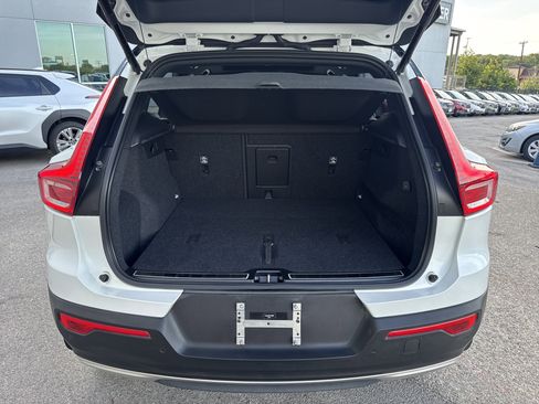 Used 2021 Volvo XC40 T5 R-Design w/ Advanced Package AWD/4WD image 35