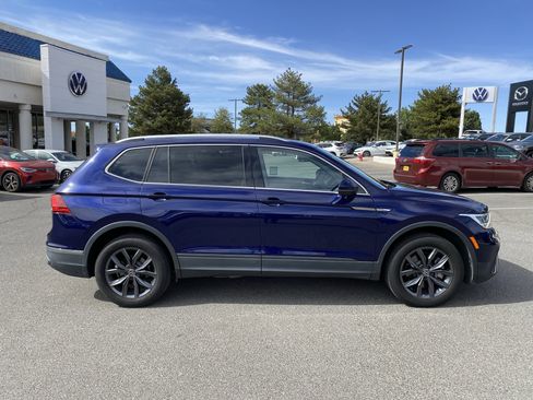 Used 2022 Volkswagen Tiguan SE FWD image 44