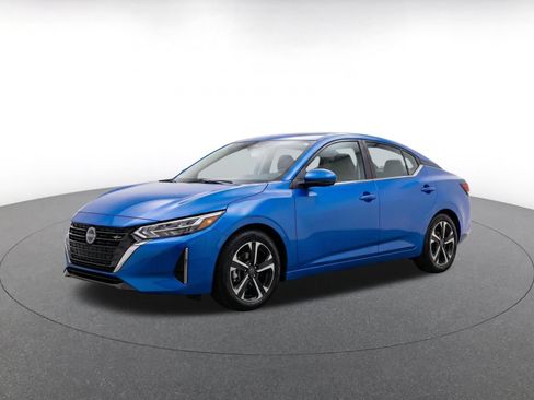 Used 2025 Nissan Sentra SV FWD image 3