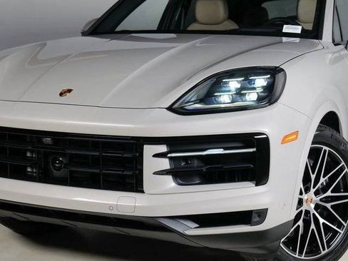 New 2026 Porsche Cayenne AWD/4WD image 30