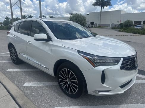 Used 2025 Acura RDX SH-AWD w/ Advance Package image 6