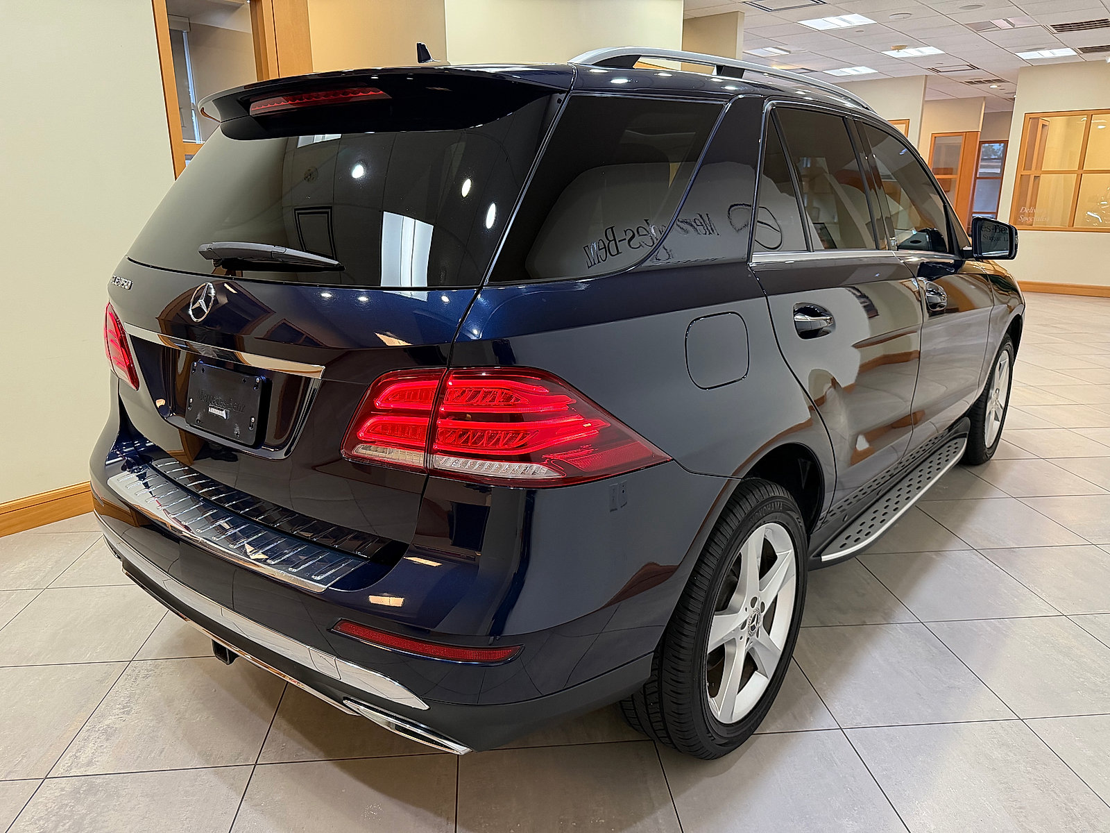 Used 2017 Mercedes-Benz GLE 350 image 6