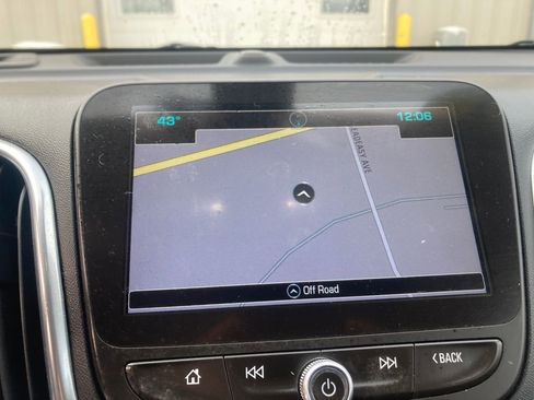 Used 2018 Chevrolet Equinox Premier image 25