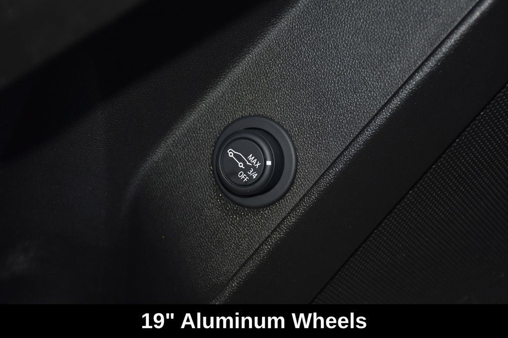 Used 2022 Chevrolet Equinox RS FWD image 27