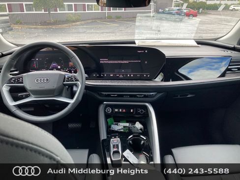 Used 2025 Audi Q5 Premium Plus AWD/4WD image 14