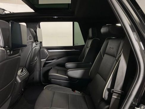 Used 2025 Cadillac Escalade Sport w/ Touring Package AWD/4WD image 32