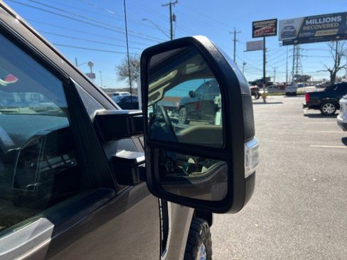 Used 2021 Ford F250 XLT w/ XLT Premium Package image 25