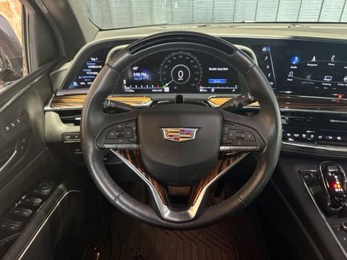 Used 2024 Cadillac Escalade Premium Luxury w/ Performance Package AWD/4WD image 10