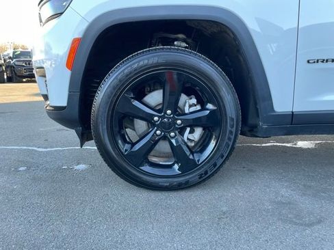 Used 2023 Jeep Grand Cherokee L Altitude image 35