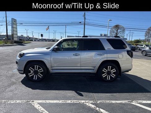 Used 2017 Toyota 4Runner Limited AWD/4WD image 7