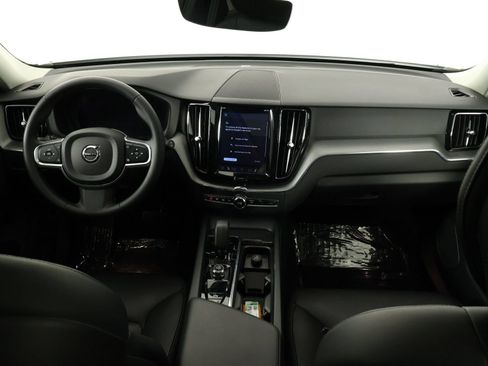 Certified 2024 Volvo XC60 B5 Core AWD/4WD image 7