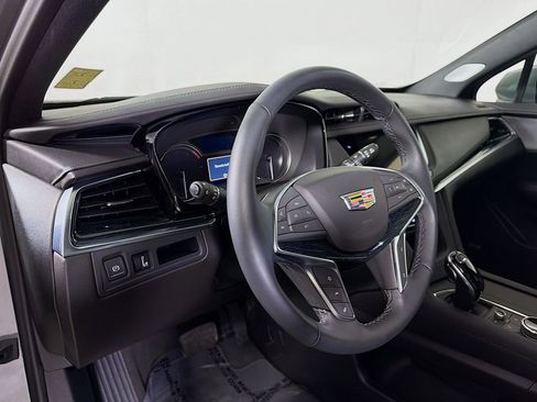Used 2025 Cadillac XT5 Premium Luxury w/ LPO, Floor Liner Package AWD/4WD image 10