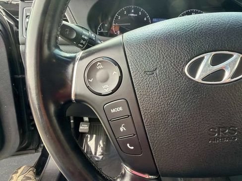 Used 2009 Hyundai Genesis 3.8 w/ Technology Pkg 4 RWD image 29