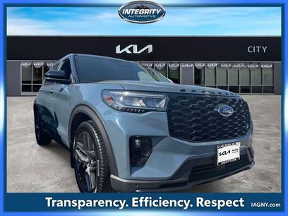 Used 2025 Ford Explorer ST