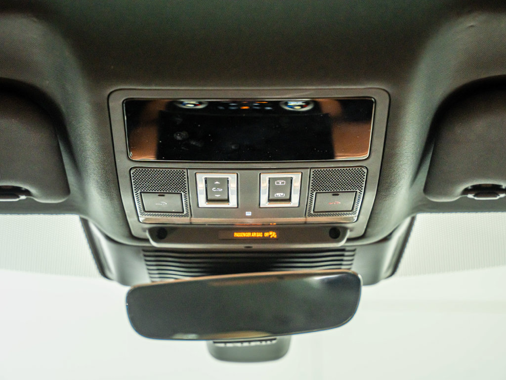 Used 2025 Jaguar F-PACE R-Dynamic S AWD/4WD image 39