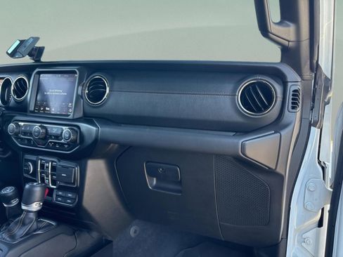 Used 2022 Jeep Wrangler Unlimited High Altitude image 30