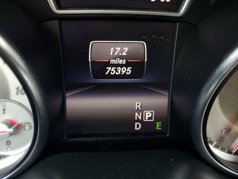 Used 2015 Mercedes-Benz GLA 250 4MATIC image 24