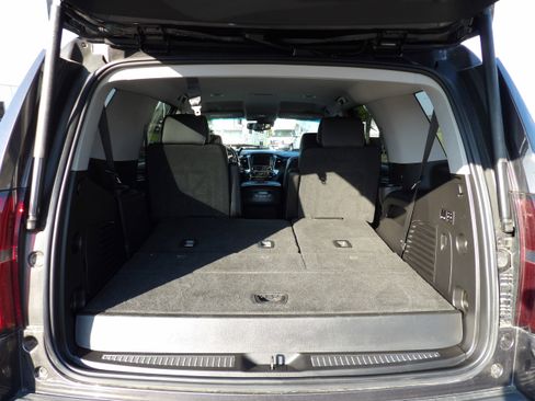 Used 2018 Chevrolet Tahoe LT w/ Luxury Package image 11