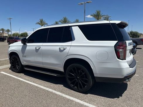 Used 2021 Chevrolet Tahoe Premier w/ Premium Package AWD/4WD image 3