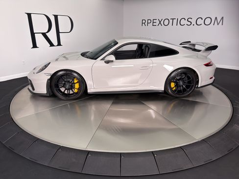 Used 2018 Porsche 911 GT3 RWD image 6