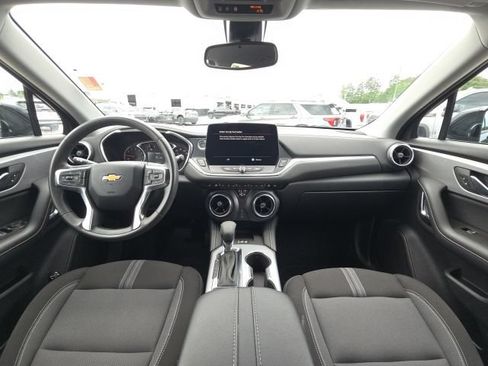 Used 2024 Chevrolet Blazer LT w/ Convenience Package FWD image 33