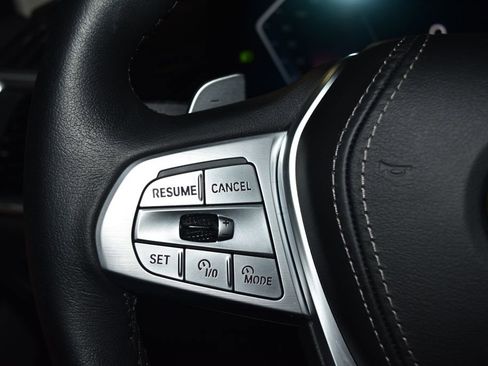 Certified 2025 BMW X7 xDrive40i image 9