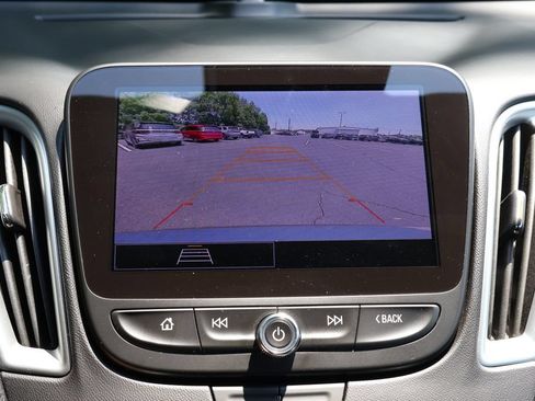 Used 2023 Chevrolet Malibu LT FWD image 16