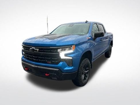 Used 2023 Chevrolet Silverado 1500 LT Trail Boss image 2