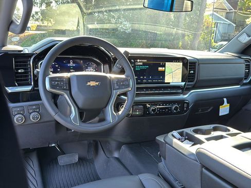 New 2026 Chevrolet Silverado 2500 LT image 18