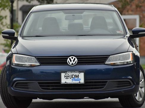 Used 2012 Volkswagen Jetta SE FWD image 3
