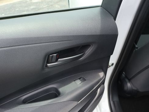 Used 2022 Toyota Corolla LE FWD image 10