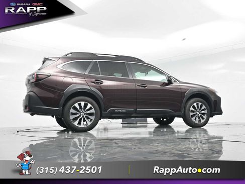 Used 2025 Subaru Outback Limited AWD/4WD image 25