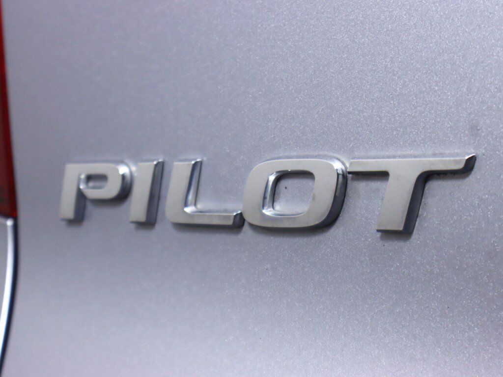 Used 2017 Honda Pilot Elite image 48