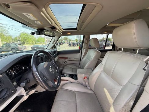 Used 2006 Jeep Commander Limited image 12