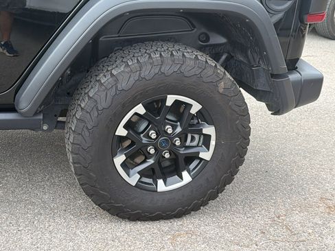 Used 2025 Jeep Wrangler Unlimited Rubicon 4xe w/ Safety Group AWD/4WD image 12