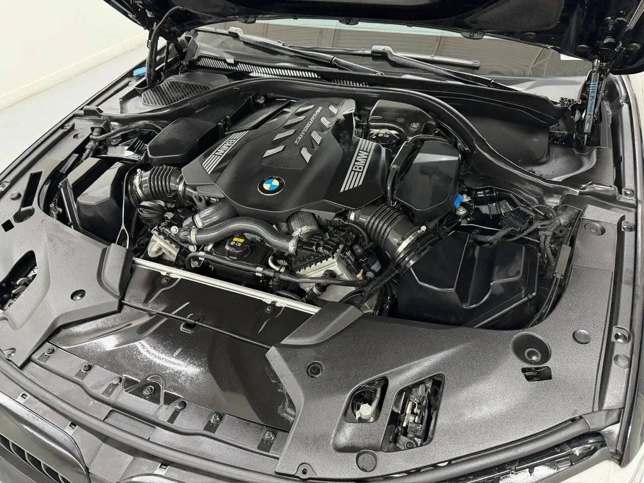 Used 2020 BMW M550i xDrive AWD/4WD image 47