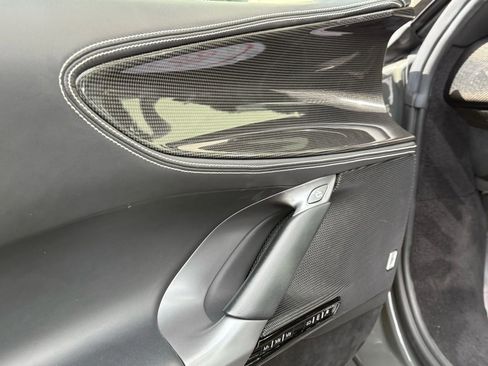 Used 2023 Ferrari SF90 Spider image 71