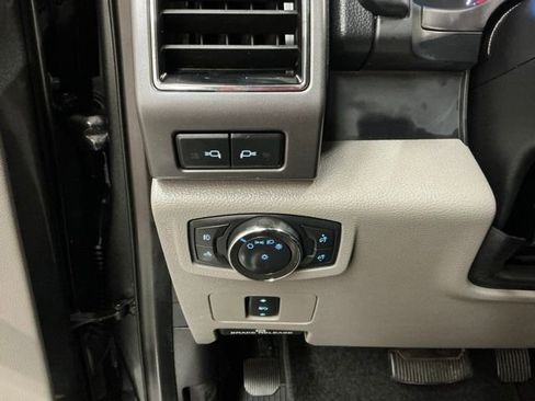 Used 2020 Ford F250 XLT w/ XLT Premium Package image 19