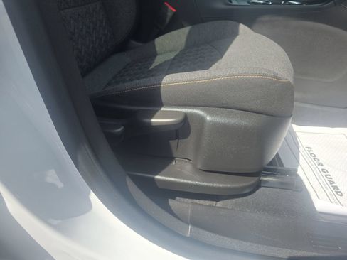 Used 2023 Chevrolet Equinox LT AWD/4WD image 34